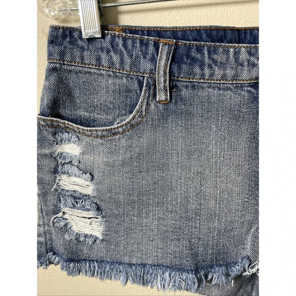 Trillium Vintage Y2K Blue Denim Cut Off Southwest Style Shorts Women's Size 9